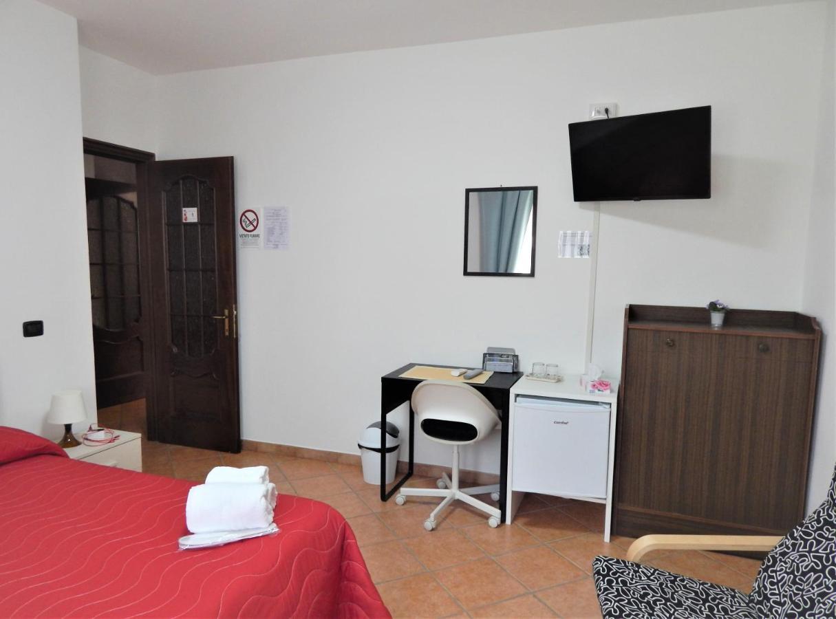 Amo' Le Langhe Bed & Breakfast Narzole Eksteriør bilde